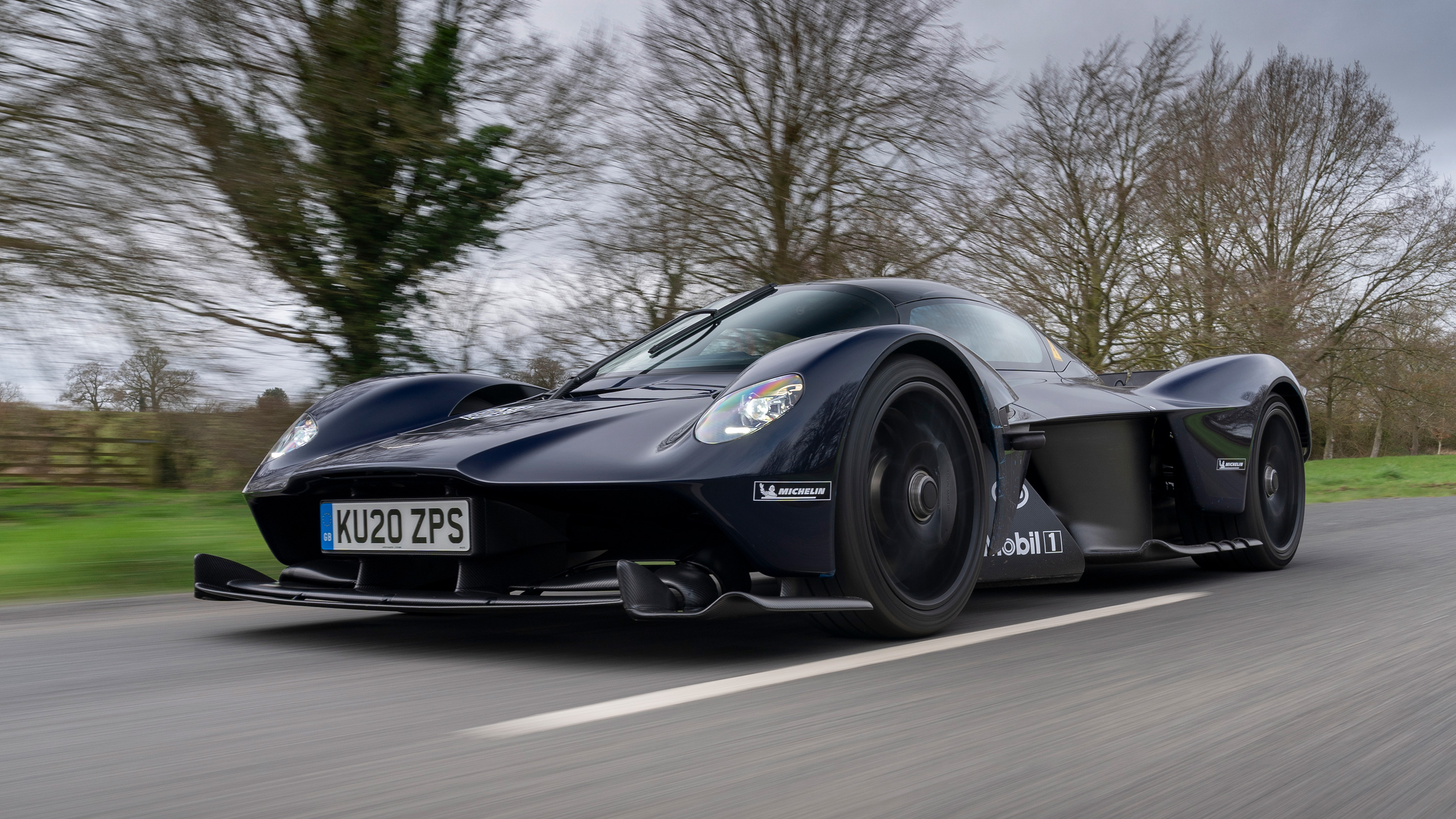 Aston martin valkyrie характеристики